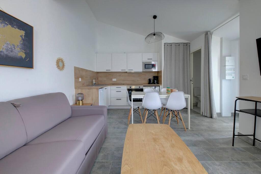 Appartement Les Forges Fond à Avoine Extérieur photo
